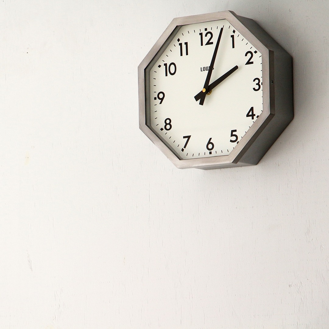 Detail Lowis Octagon Clock 壁掛け時計 シルバー-