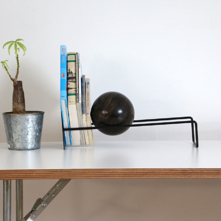 スロープブックエンド