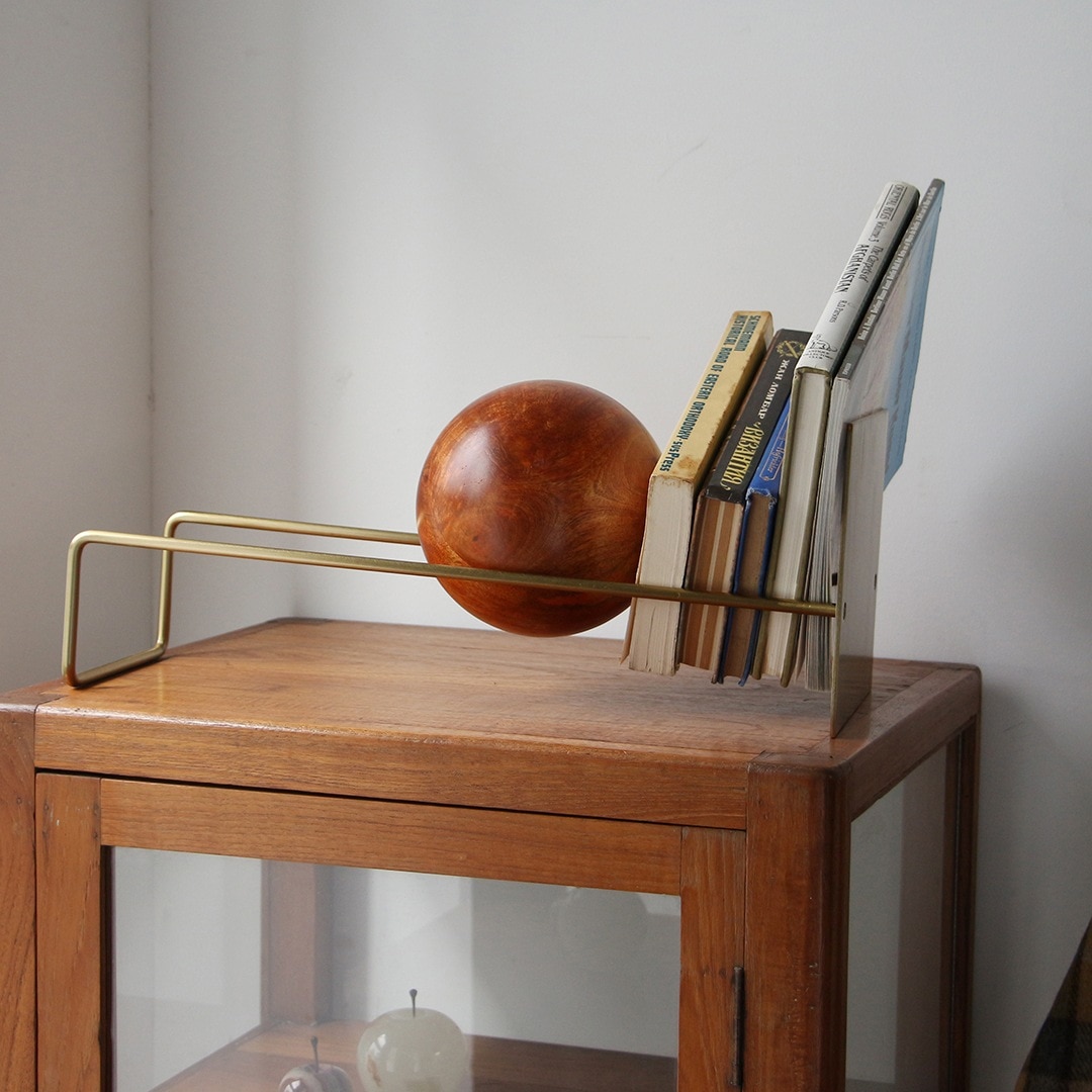 スロープブックエンド