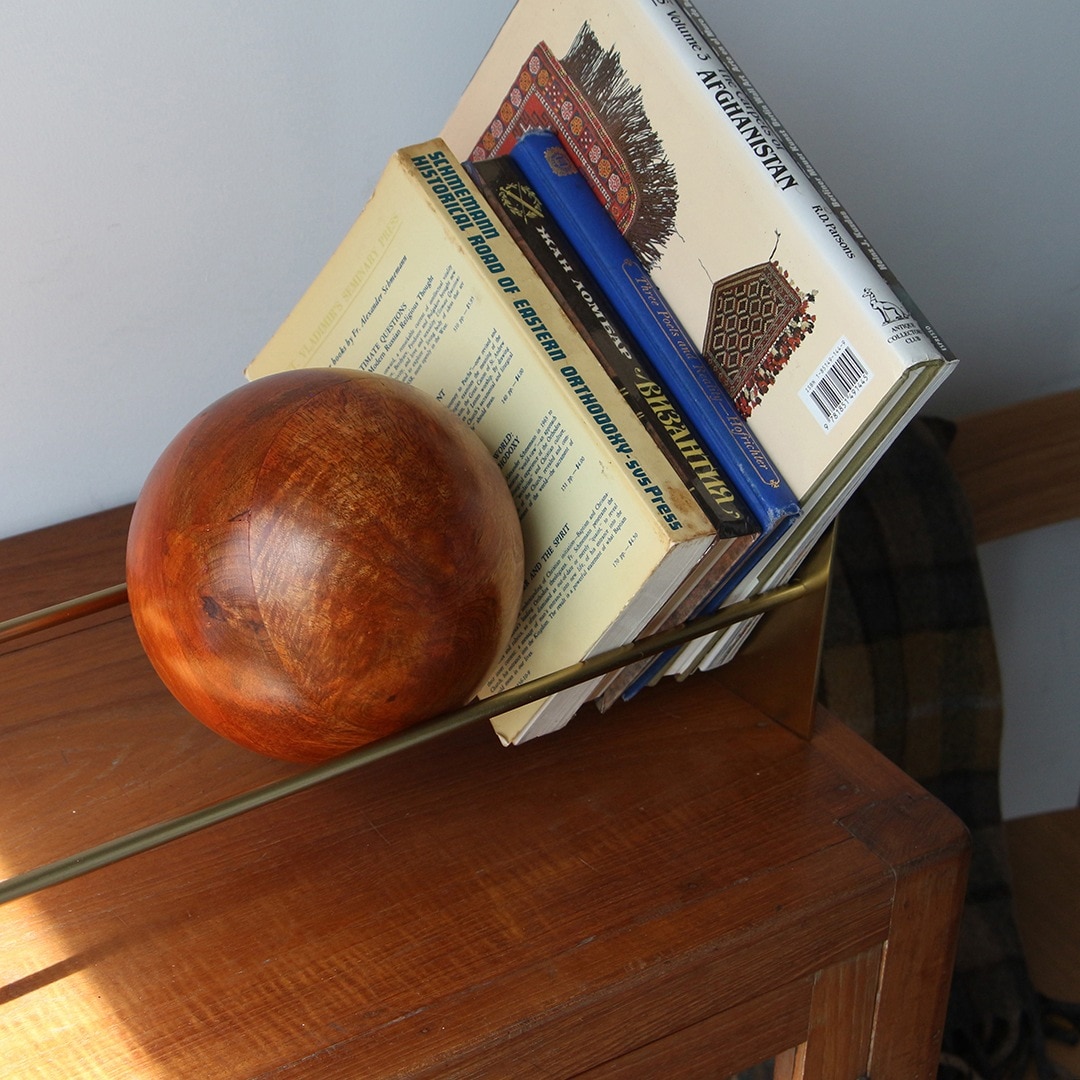 スロープブックエンド