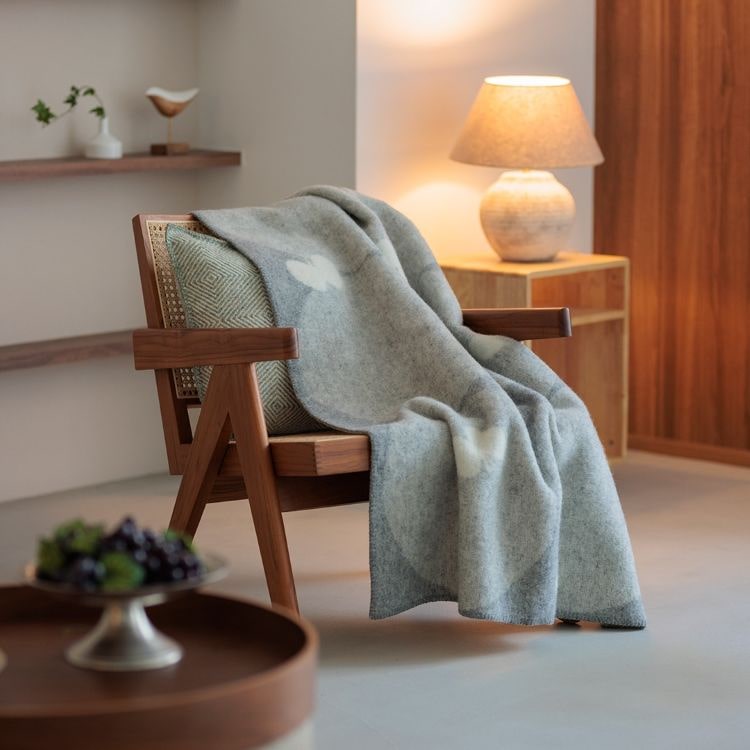 KLIPPAN/クリッパン　ウール　ハーフブランケット(PERHONEN　ライトグレー)