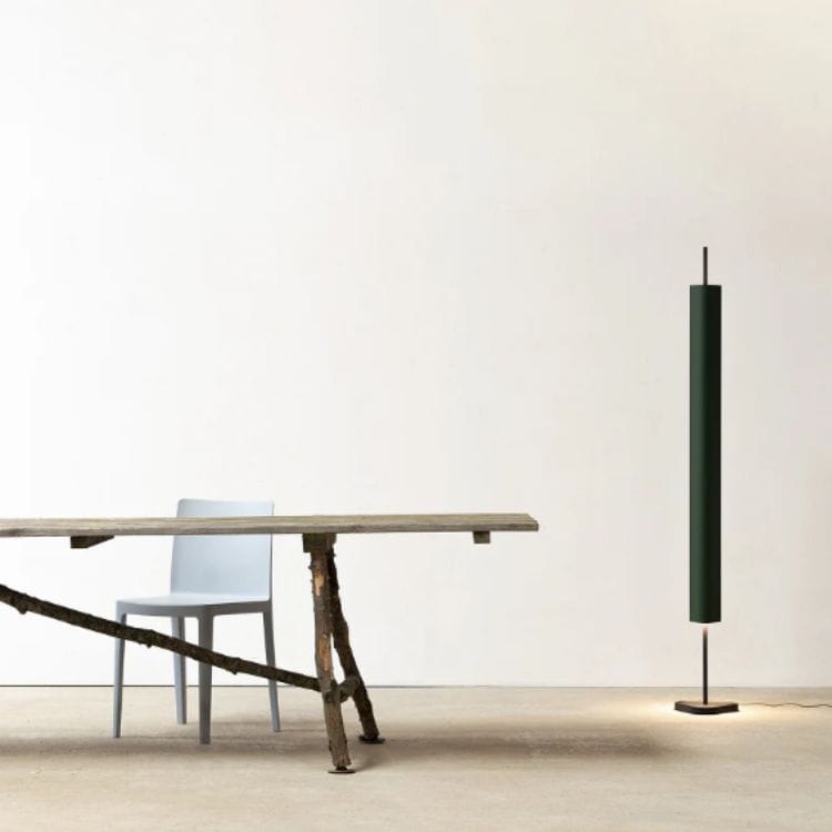 エミ フロアライト