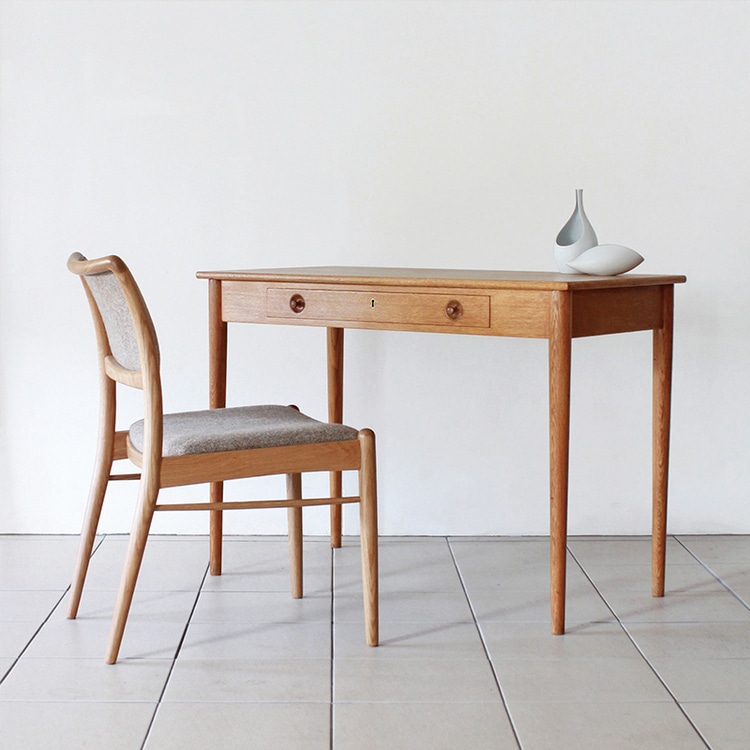 カヤ ダイニングチェア(アーム付き)