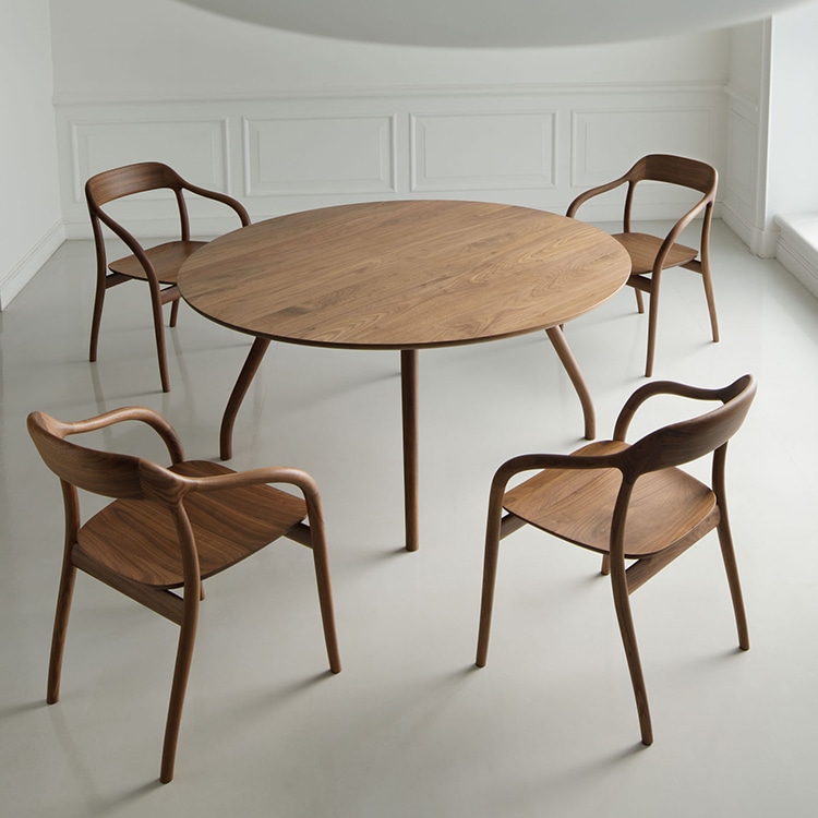 タコ ラウンドテーブル【OUTLET】(直径120cm / ウォールナット)