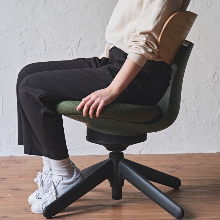 ingLIFE チェア(背クッションタイプ / 背座同色 肘あり)