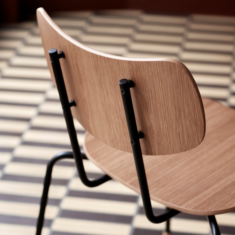 VLA26T Vegaチェア(オーク ブラックフレーム　)