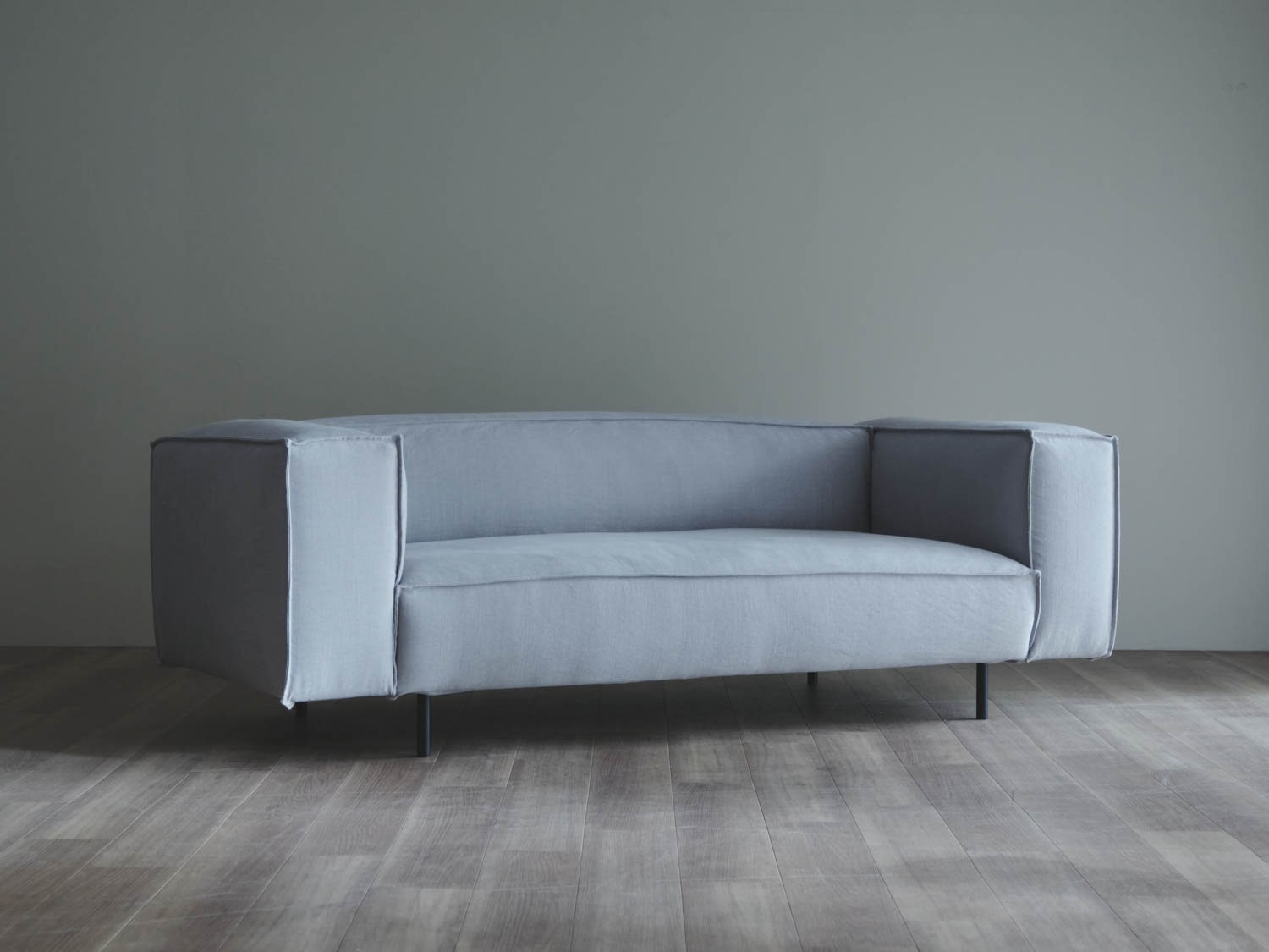 マニ レッグ ソファ　【OUTLET】(2.5P [ハイアーム] (張地：LINARA 312) )