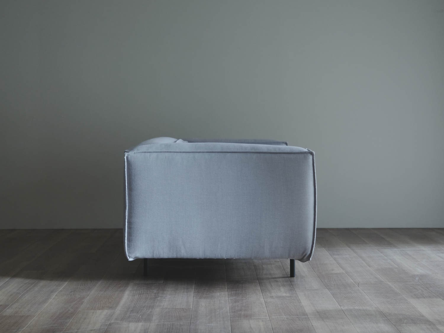 マニ レッグ ソファ　【OUTLET】(2.5P [ハイアーム] (張地：LINARA 312) )