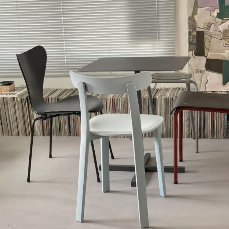 ソリッド スチール ダイナーテーブル