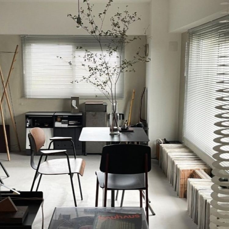 ソリッド スチール ダイナーテーブル