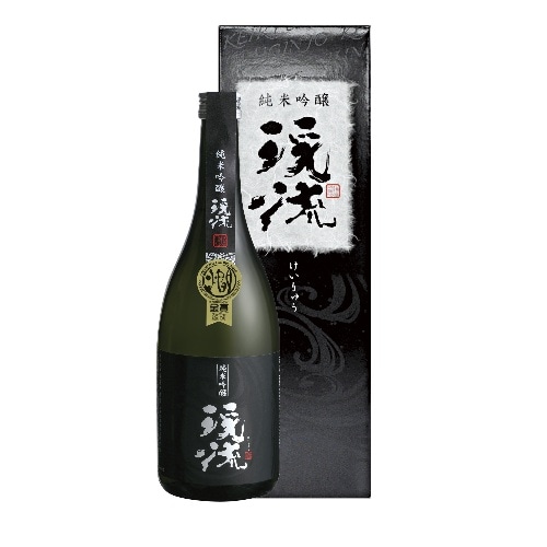 渓流 純米吟醸 黒ラベル 720ml