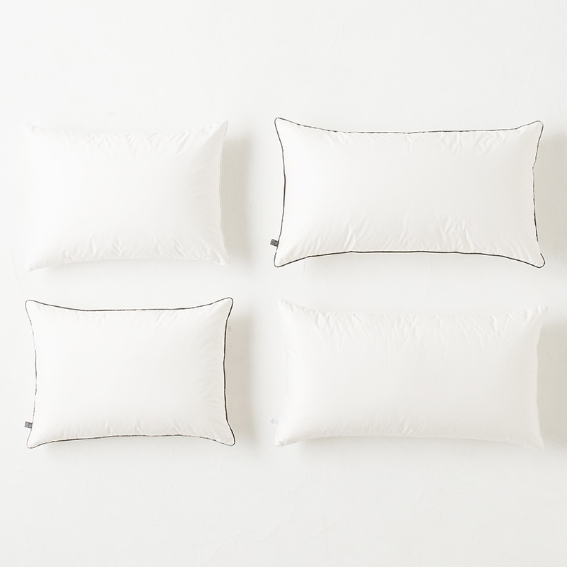 ミニマルデザインのホワイトグースダウン枕 + 枕カバー セット